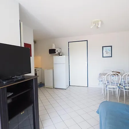 Avec Terrasse, Parking - 4 Pers. - Fr-1-874-24 *